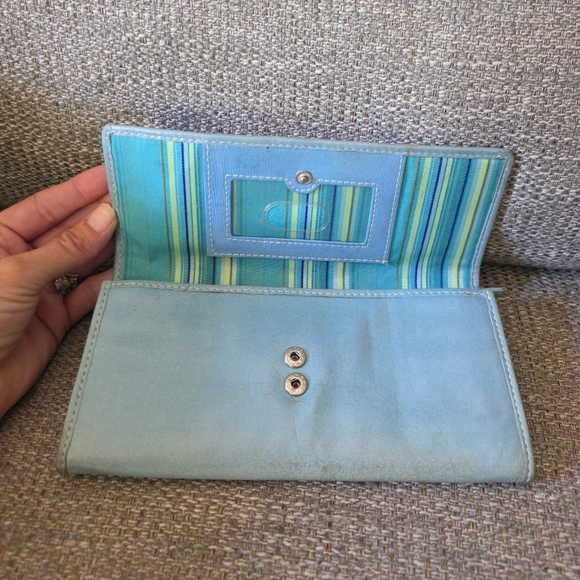 Fossil Light Blue Floral Embroidered Wallet - Picture 7 of 15